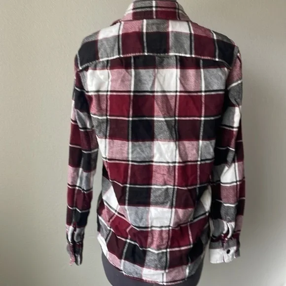 American eagle shirt size extra small black gray and burgundy plaid - Picture 5 of 10
